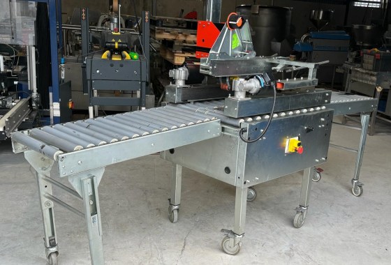 Soco T10 Case Sealer Infeed Outfeed Gravity Conveyors Pic 04